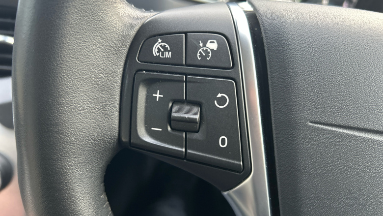 Volvo V40 T3 [152] Inscription 5dr Geartronic Petrol Hatchback